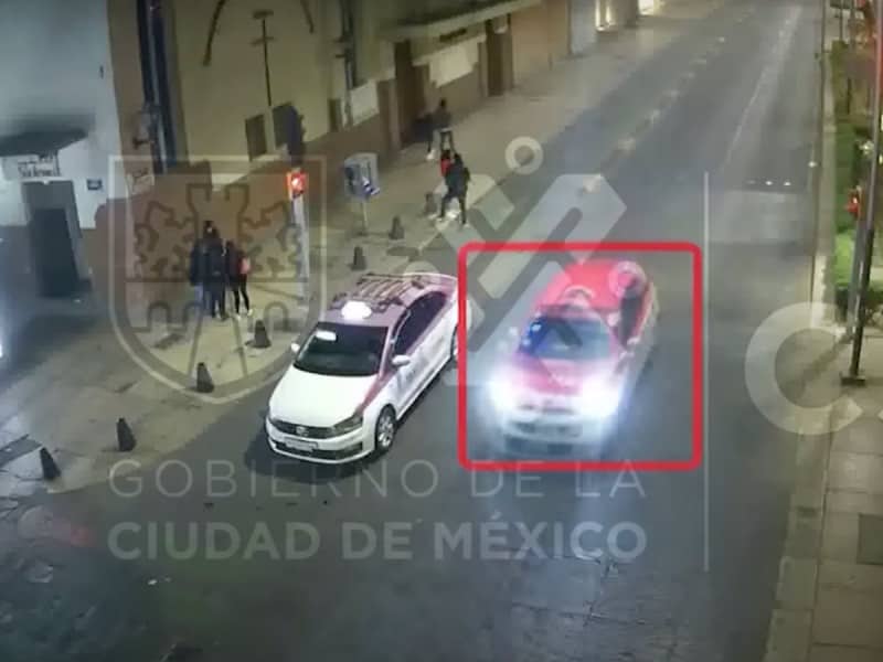 Captan secuestro de mujer en un taxi de CDMX y logran rescatarla