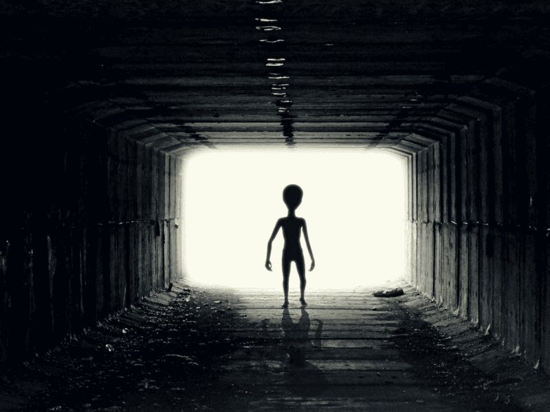 Los Aliens sí existen y son malos, asegura exdirector de NGA