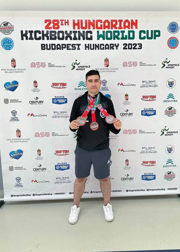 Seis medallas en Abierto Húngaro de Kickboxing para México