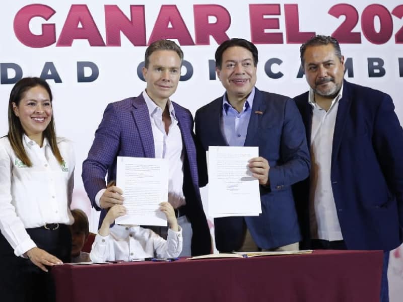 Manuel Velasco se registró como aspirante a candidato a la presidencia por Morena