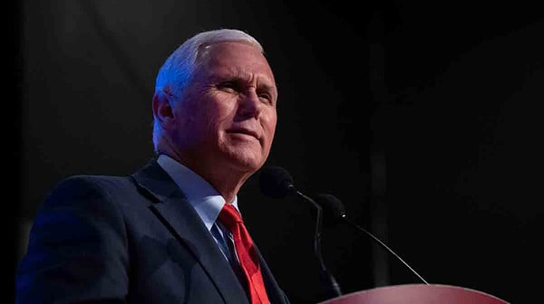 Mike Pence quien fue vicepresidente de EU, presentó su candidatura a la presidencia