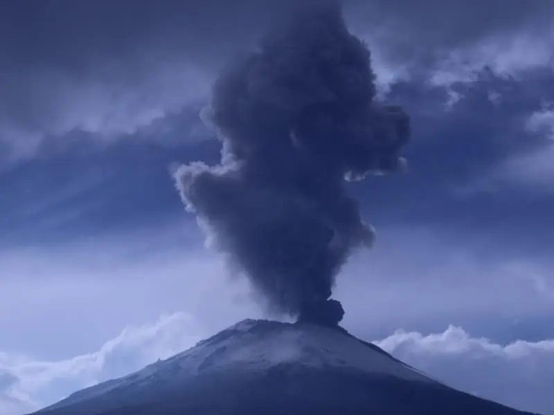 Caerá ceniza en Tlalpan y Milpa Alta por emisiones de vapor de agua del Popocatépetl
