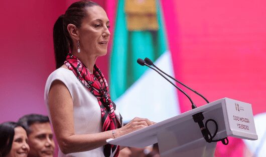 Sheinbaum asegura que la oposición está afuera, no entre ‘corcholatas’