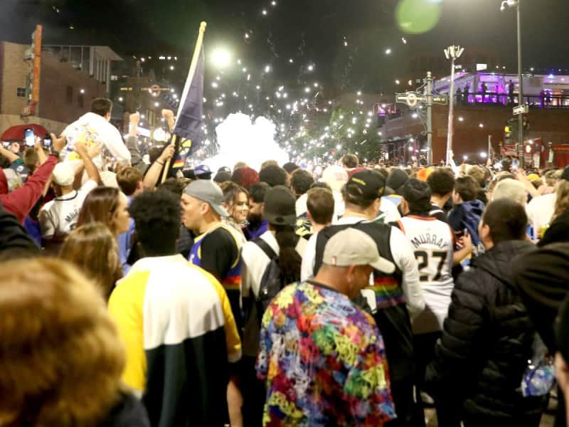 Tiroteo en Denver deja heridos a 10 aficionados de la NBA