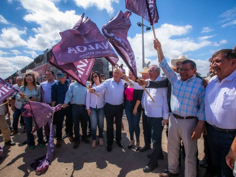 En Sinaloa dan banderazo de salida a tren con la primera carga de maíz