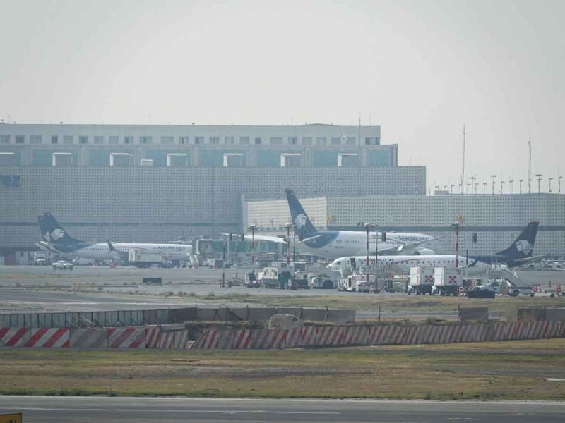 Aeroméxico reporta afectaciones de operaciones aéreas por lluvias
