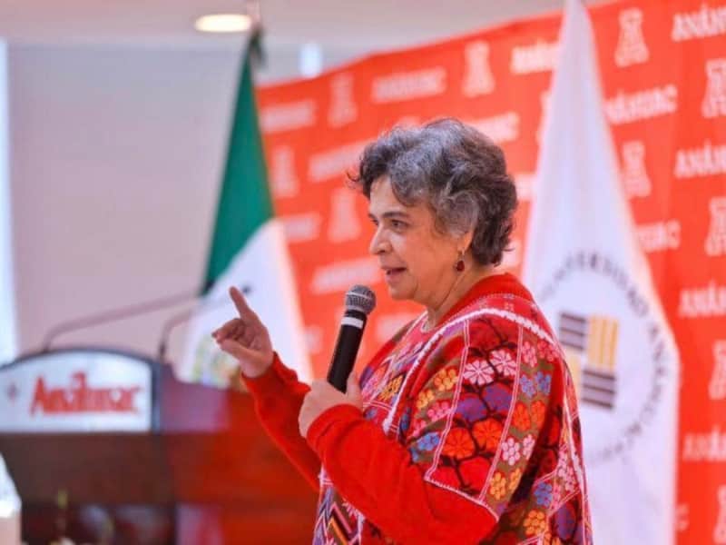 Rumbo a las elecciones presidenciales, Beatriz Paredes se registra como aspirante del Frente Amplio por México