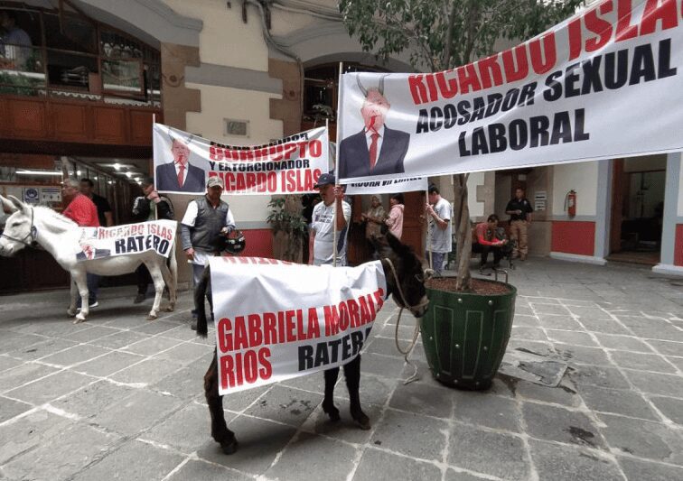 Regidor de Pachuca es acusado de corrupción por trabajadores del rastro