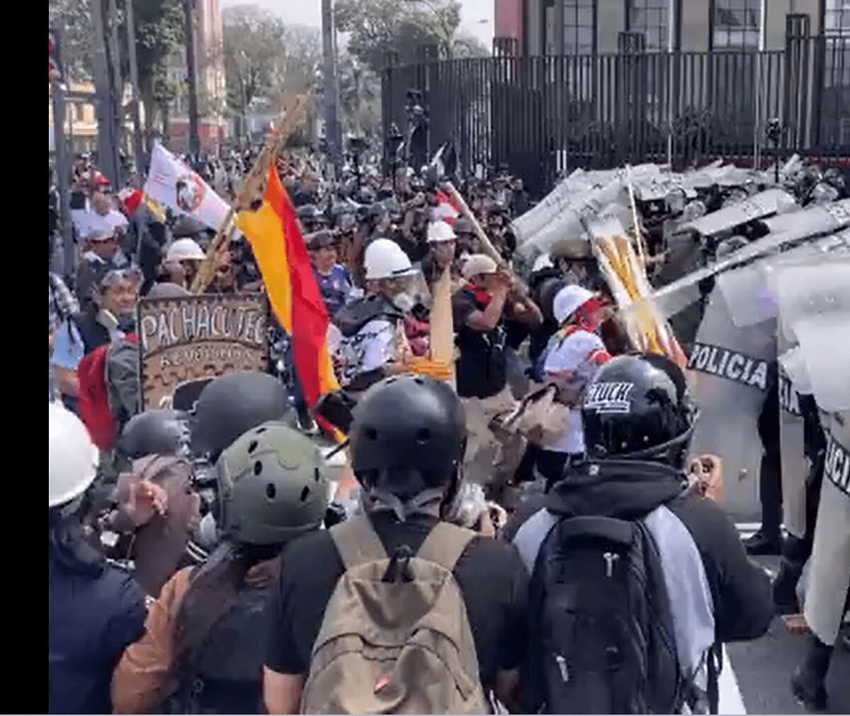 En Perú se realizan violentas protestas contra el gobierno de Dina Boluarte