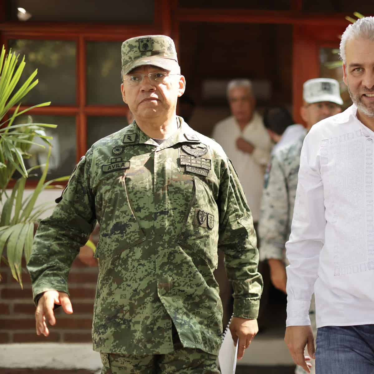 Gobernador de Michoacán dice que no pasa nada en el estado