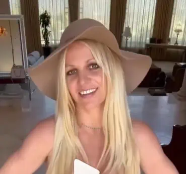 Publican vídeo de Britney Spears siendo golpeada por el guardaespaldas de Victor Wembanyama