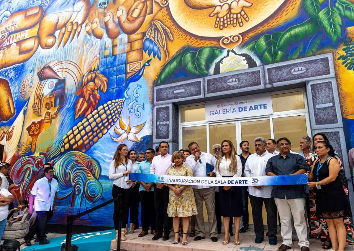 Solidaridad ya tiene galería de arte y libro histórico