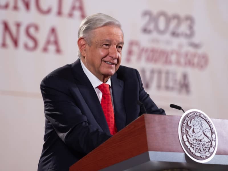 INE ordena a AMLO abstenerse de opinar acerca de temas electorales