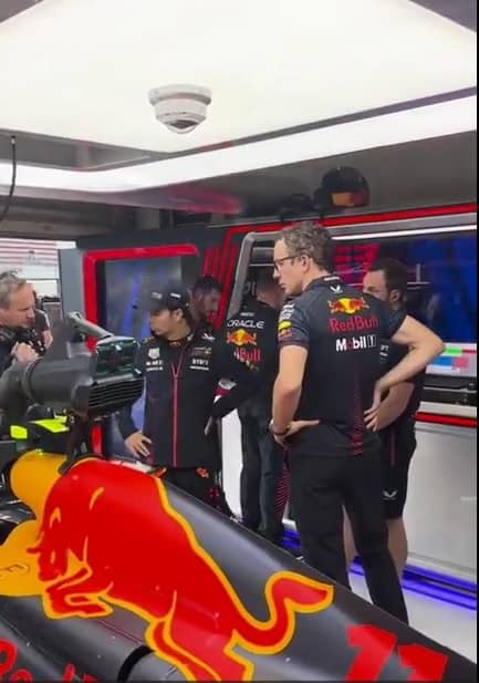 En la lucha por la cuarta posición, Hamilton daña auto de ‘Checo’ Pérez; iba “lento”, dijo el piloto de Mercedes