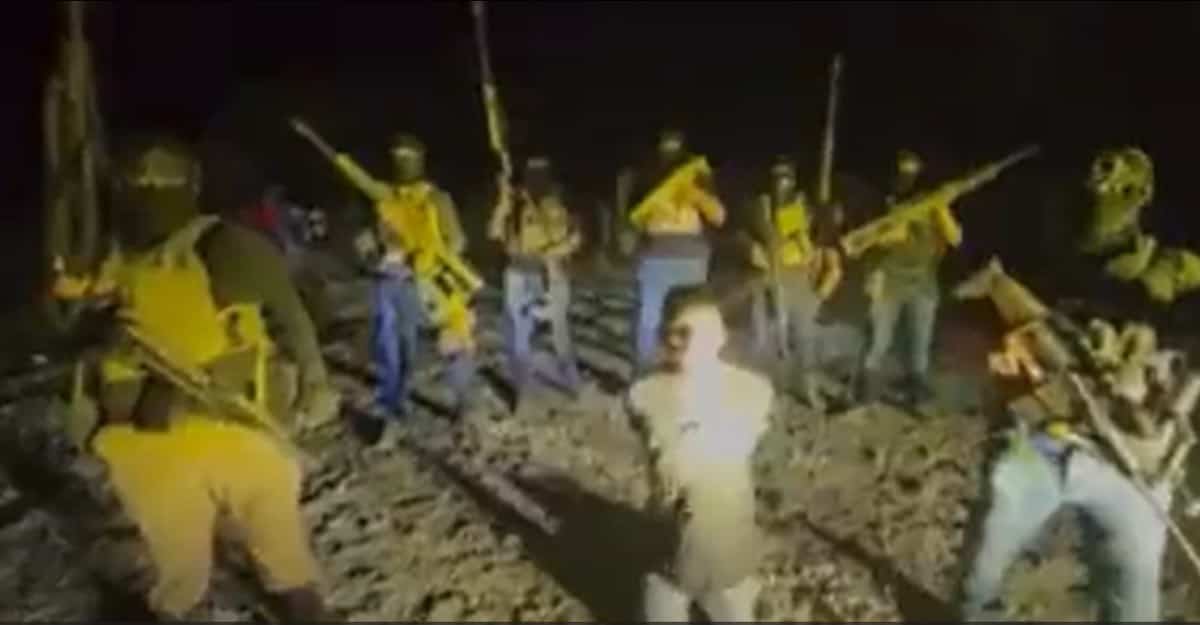 Presunto grupo del Cartel del Golfo atrapa a un supuesto miembro de los Zetas; envían mensaje de advertencia