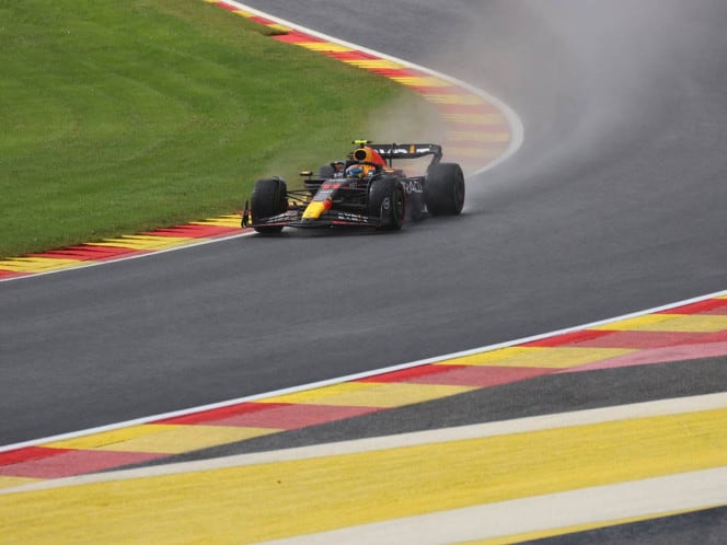 ‘Checo’ Pérez tuvo una desafortunada Carrera Sprint en Bélgica y la deja en la novena vuelta