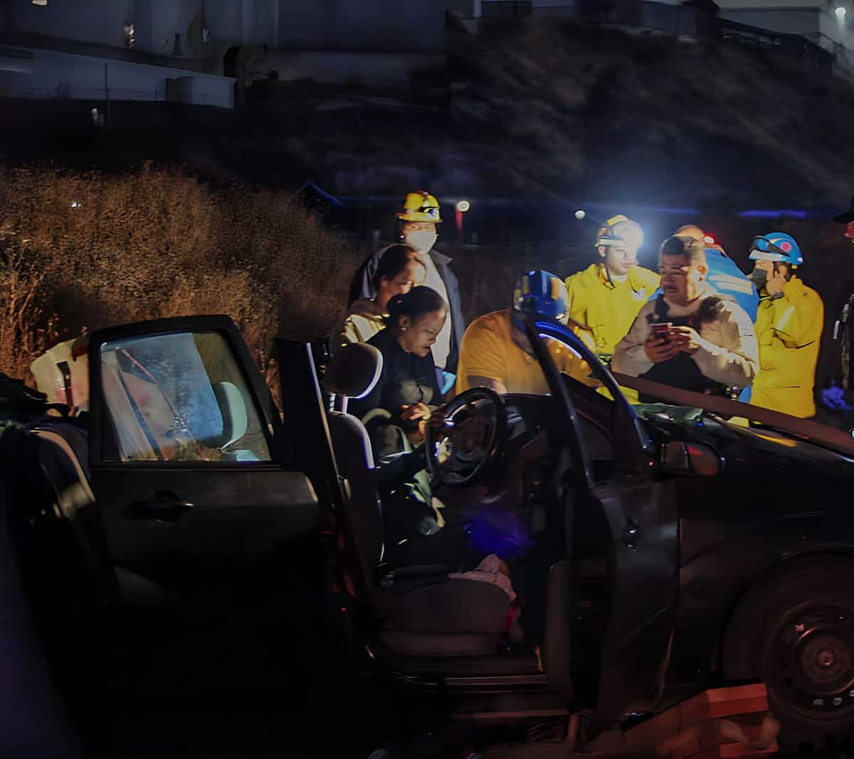 Choque vehicular con muro de contención deja al conductor muerto y cuatro heridos en Tijuana