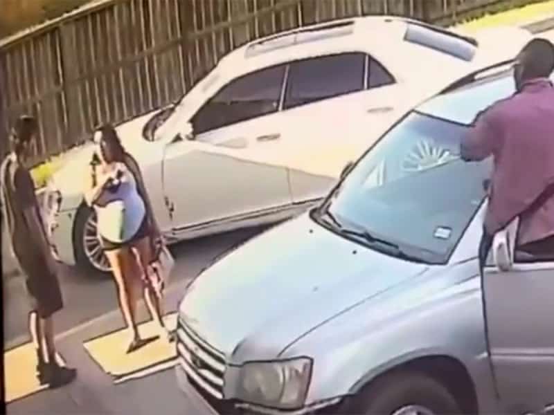 Vídeo: Una mujer embarazada dispara en contra de un sujeto que agrede a su pareja