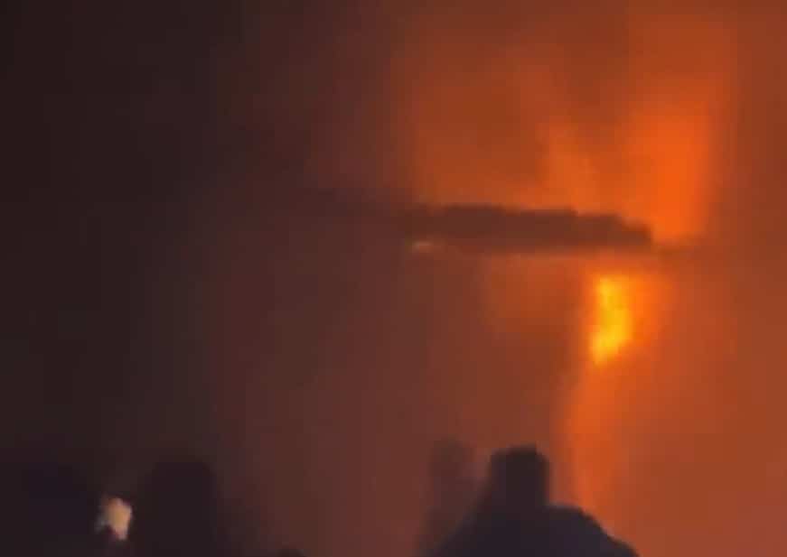 Por venganza, sujeto expulsado del “Beer House” en SLRC lanza bomba ‘molotov’ y mata a 11 personas