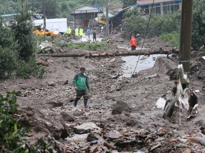 Al menos 22 muertos y destrucción a su paso dejan lluvias en Corea del Sur