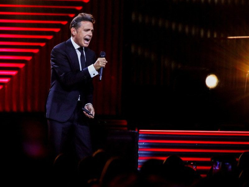 En concierto de Argentina Luis Miguel perdió la voz; preocupa a fans