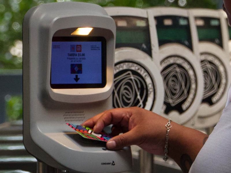 El Metro notifica a los usuarios sobre la transición a la tarjeta MI en las líneas 4 y 6