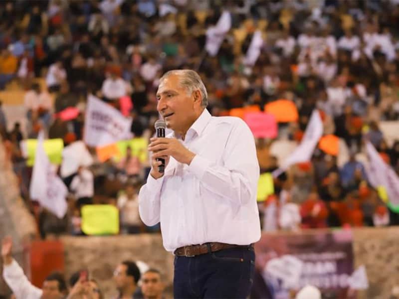 Adán Augusto hace un llamado a crear un frente para la defensa de los libros de texto gratuitos