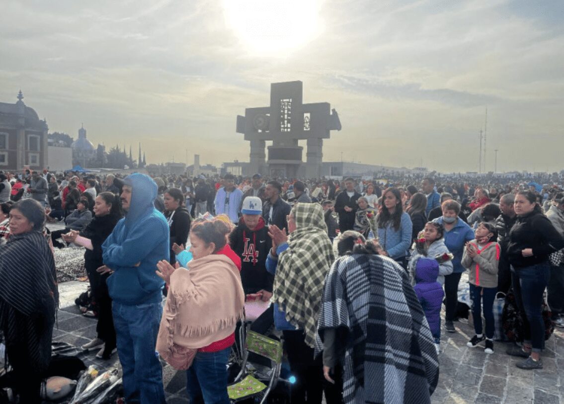 La tradicional peregrinación anual de mujeres culmina su trayecto en la Basílica de Guadalupe