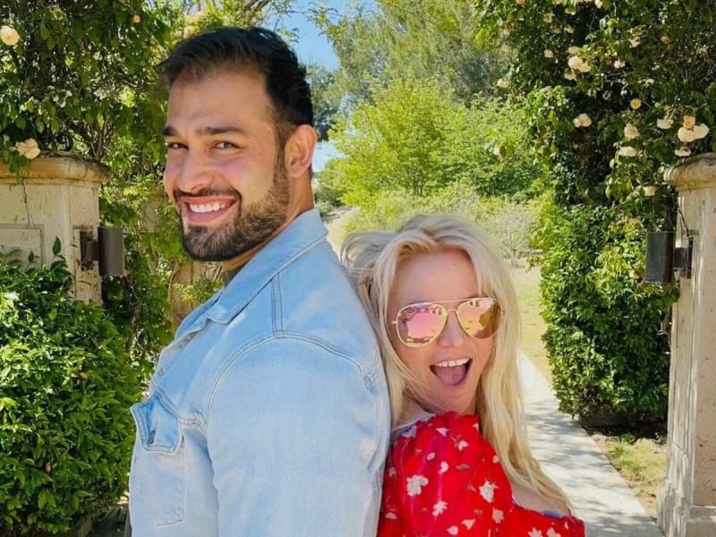 Por rumores de infidelidad, se separan Britney Spears y Sam Asghari