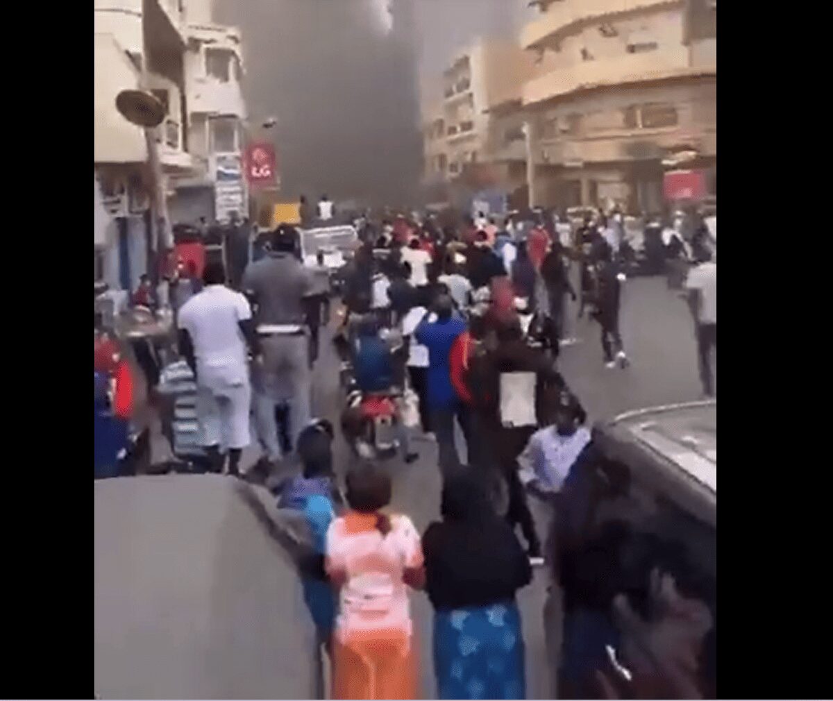 Tras el Golpe de Estado en Níger, la embajada francesa anunció la evacuación de sus ciudadanos