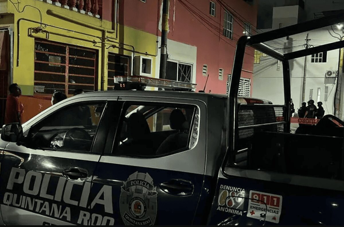 Sicarios balean casa de reportero Jorge Ugalde en Cancún