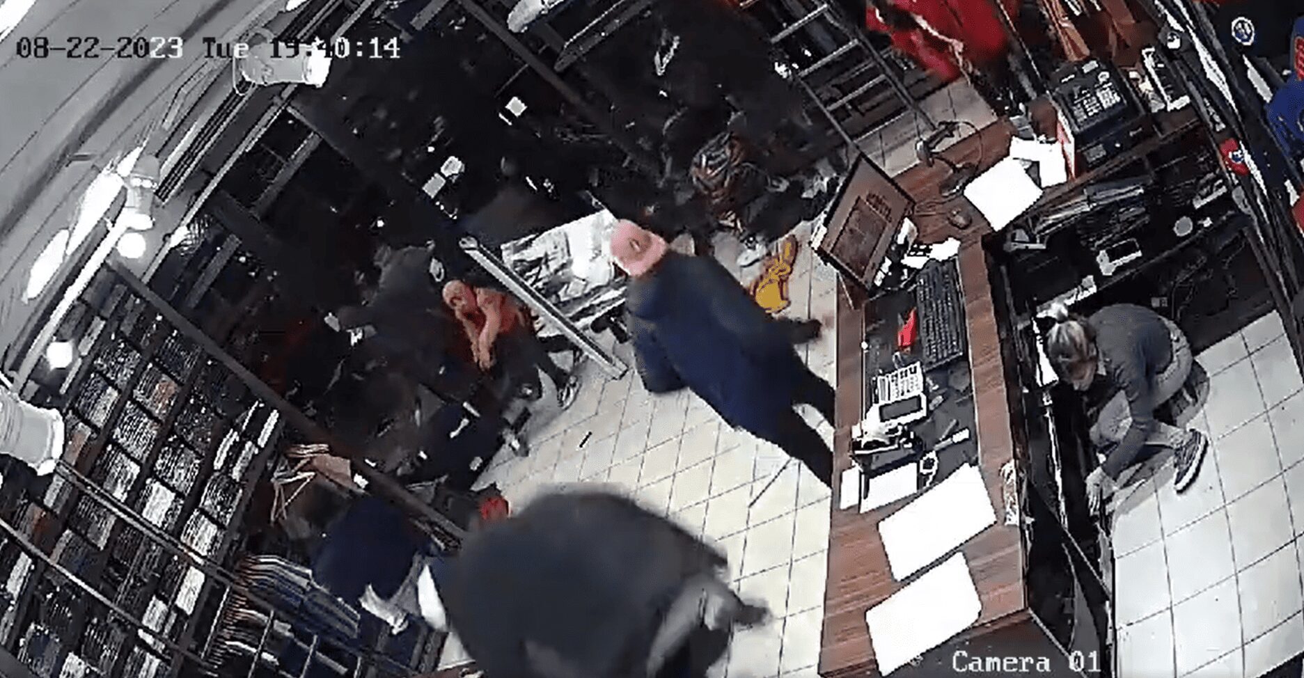 Continúan los saqueos en Argentina; hay casi una treintena de detenidos