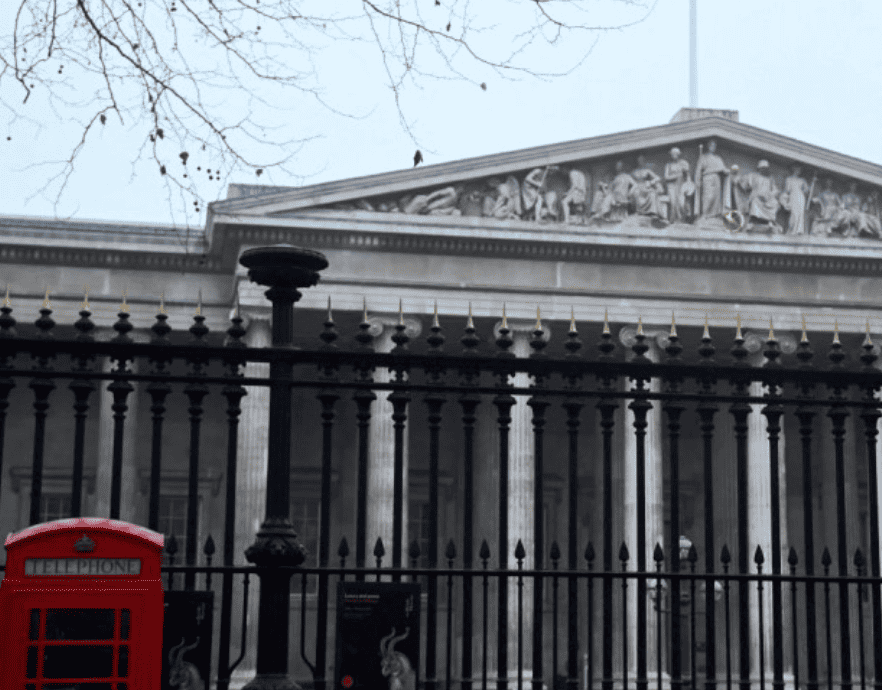 Tras detectarse varios robos de piezas, renuncia el director del Museo Británico
