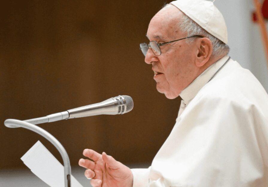 El ‘primer pecado’ en el periodismo es la desinformación: Papa Francisco