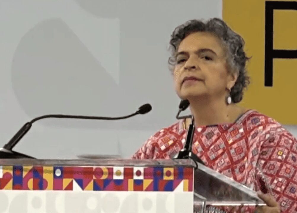 Beatriz Paredes no declina; se quedará a competir por la candidatura presidencial