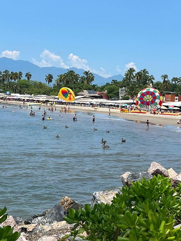 Temporada vacacional deja una derrama de 6 mil 900 millones de pesos en Guerrero