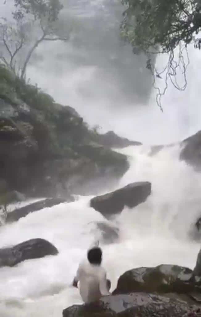 Tiktoker Sharath Kumar, graba el momento en que pierde la vida al caer en una cascada