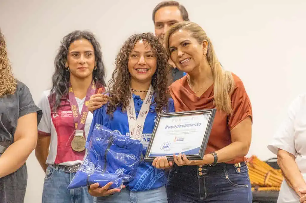 Lili Campos reconoce a los medallistas solidarenses de los Nacionales CONADE 2023