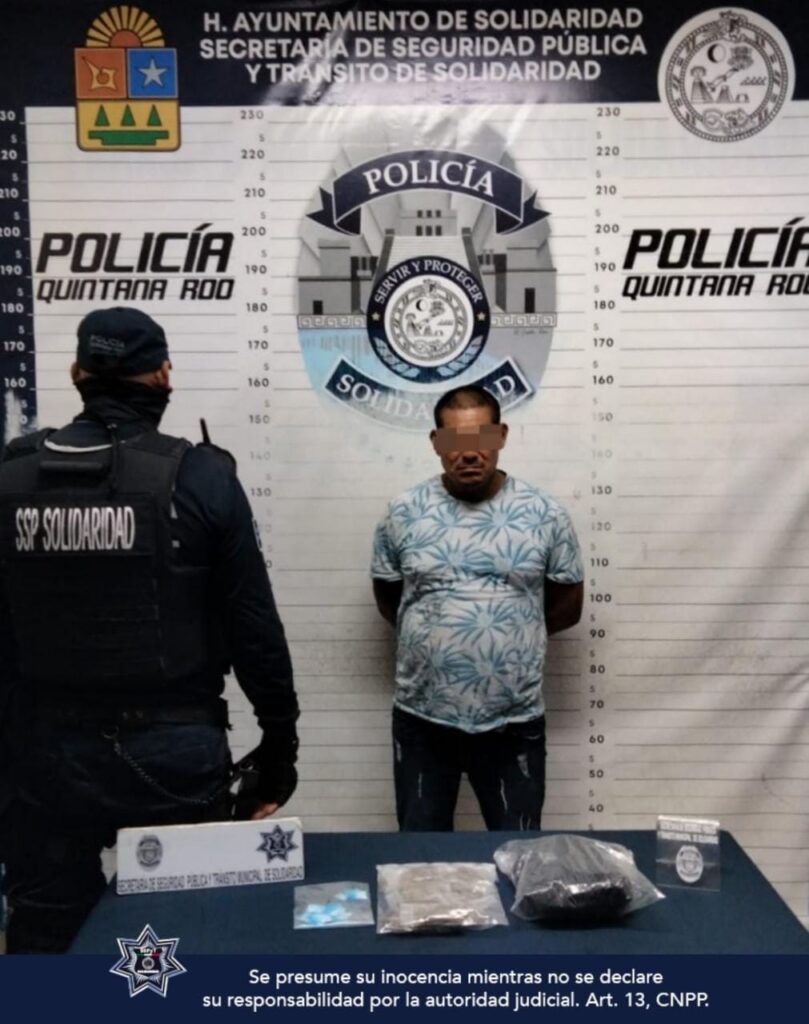 Policía municipal detiene a un hombre con drogas en Solidaridad