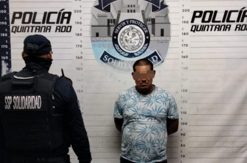 Policía municipal detiene a un hombre con drogas en Solidaridad