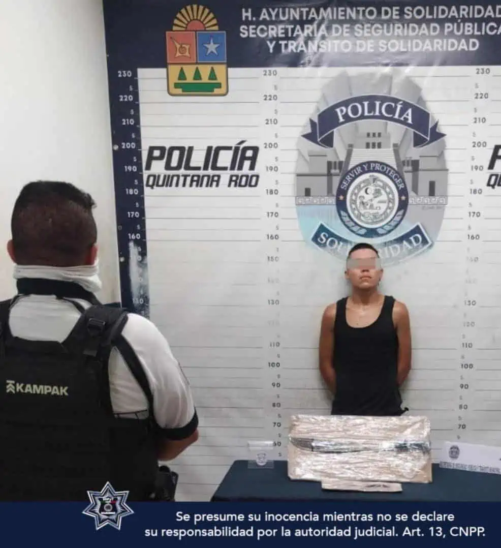 Policía Turística de Playa del Carmen detiene a hombre que amenazaba a transeúntes