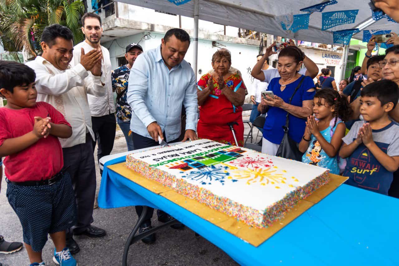 En Playa del Carmen, celebran 15 años del mercado de la Colosio