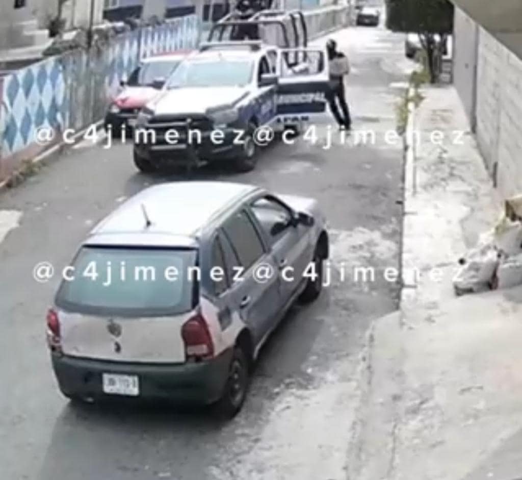 Policías de Estado de México roban cartón de cerveza