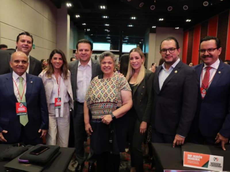 Beatriz Paredes se baja; Xóchitl Gálvez será la candidata definitiva del Frente Amplio