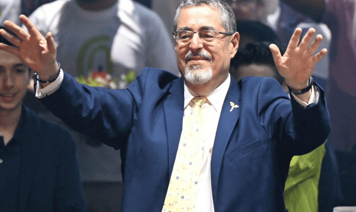 López Obrador expresó felicitaciones y acordó una reunión con Bernardo Arévalo luego de su victoria en Guatemala