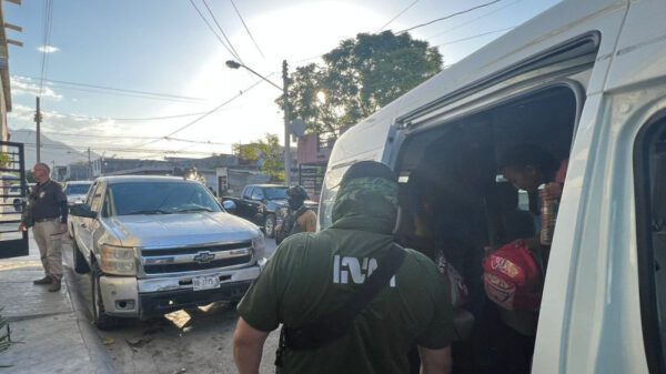 En Monterrey son rescatados 36 migrantes de una casa