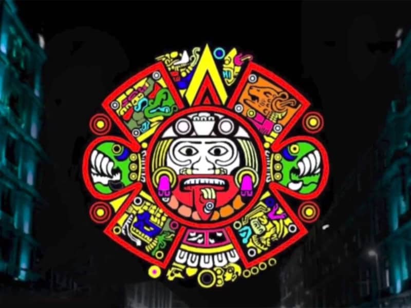 En estas fiestas patrias, una enorme Piedra del Sol alumbrará en el Zócalo CDMX