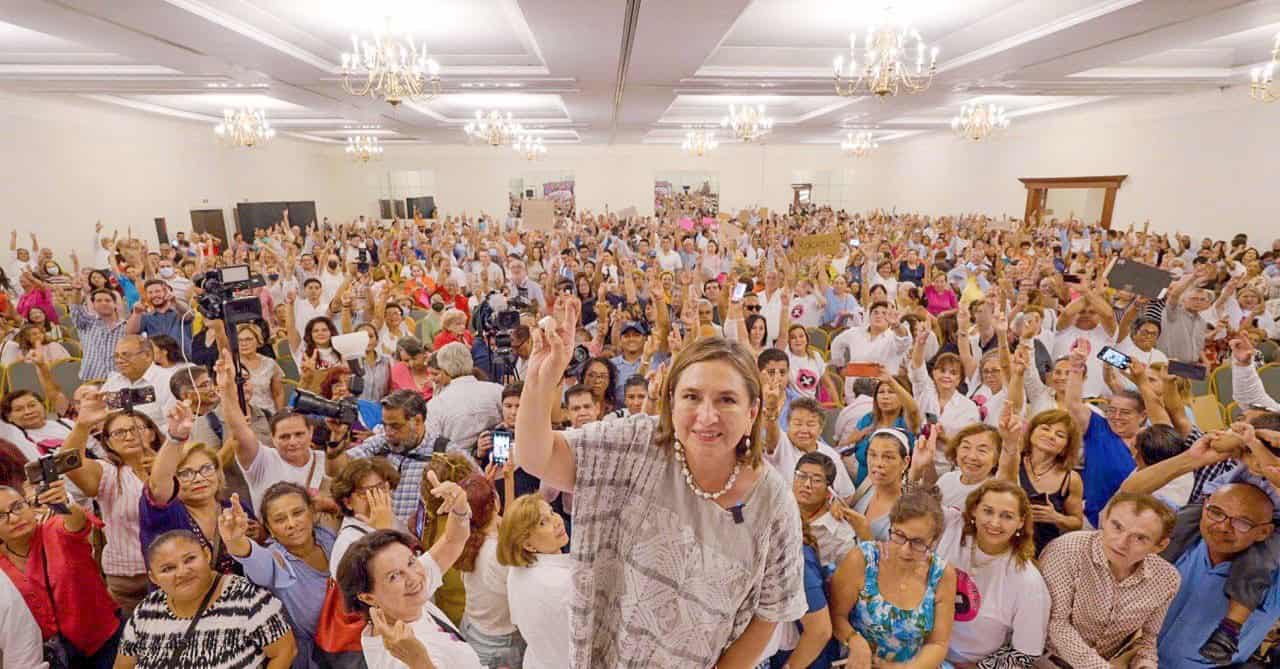 Militantes de Morena apoyan a Xóchitl Gálvez