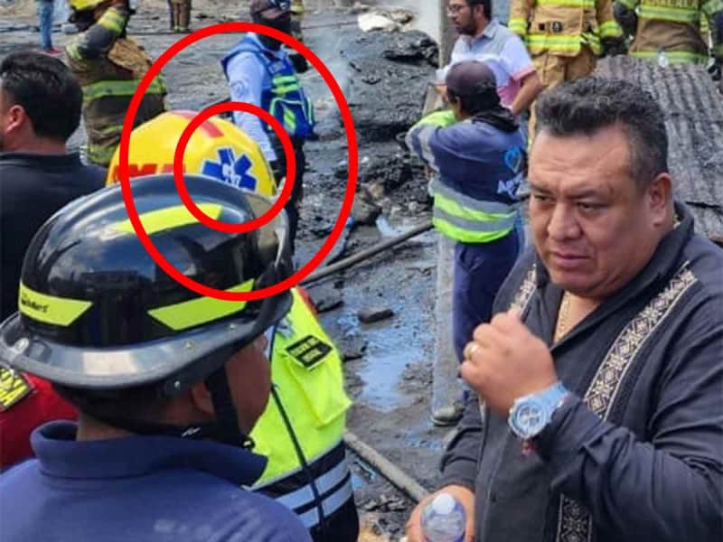 Descubren a un empleado usando un casco de bailarina exótica en Tlaxcala