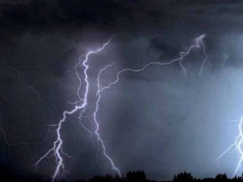 Un individuo pierde la vida después de ser alcanzado por un rayo en Jalisco